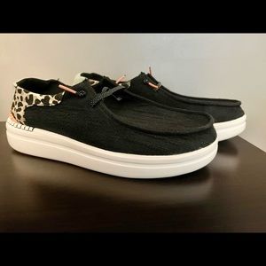 Hey Dude Wendy Rise Funk Black, cheetah, new without tags. Never worn!
